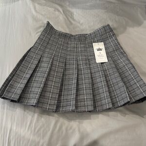 SHEIN Gray Plaid Skort  NWT  junior size small